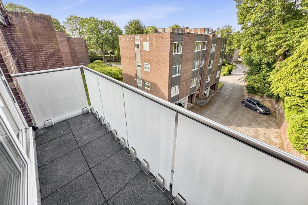 Apartment in Leeds, Park Villas, Roundhay - View 5