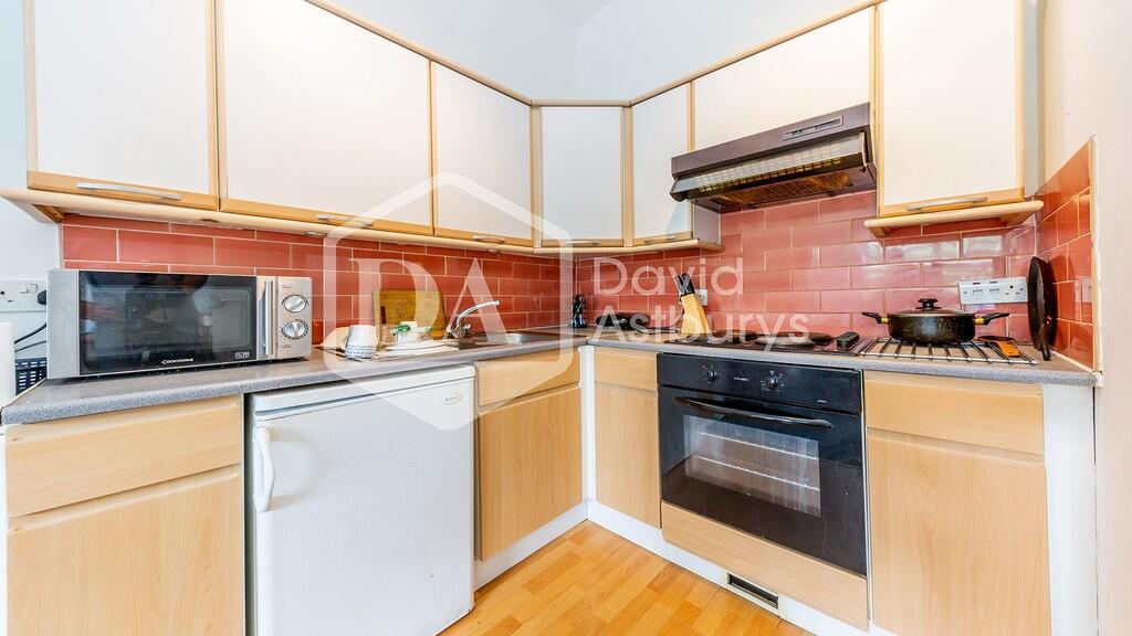 Apartment in London - View 5