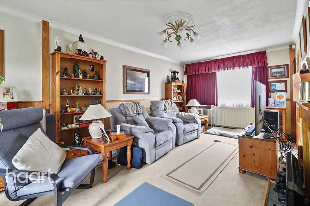 3-bed semi-detached on Hornbeam Road, Hayes, £520,000