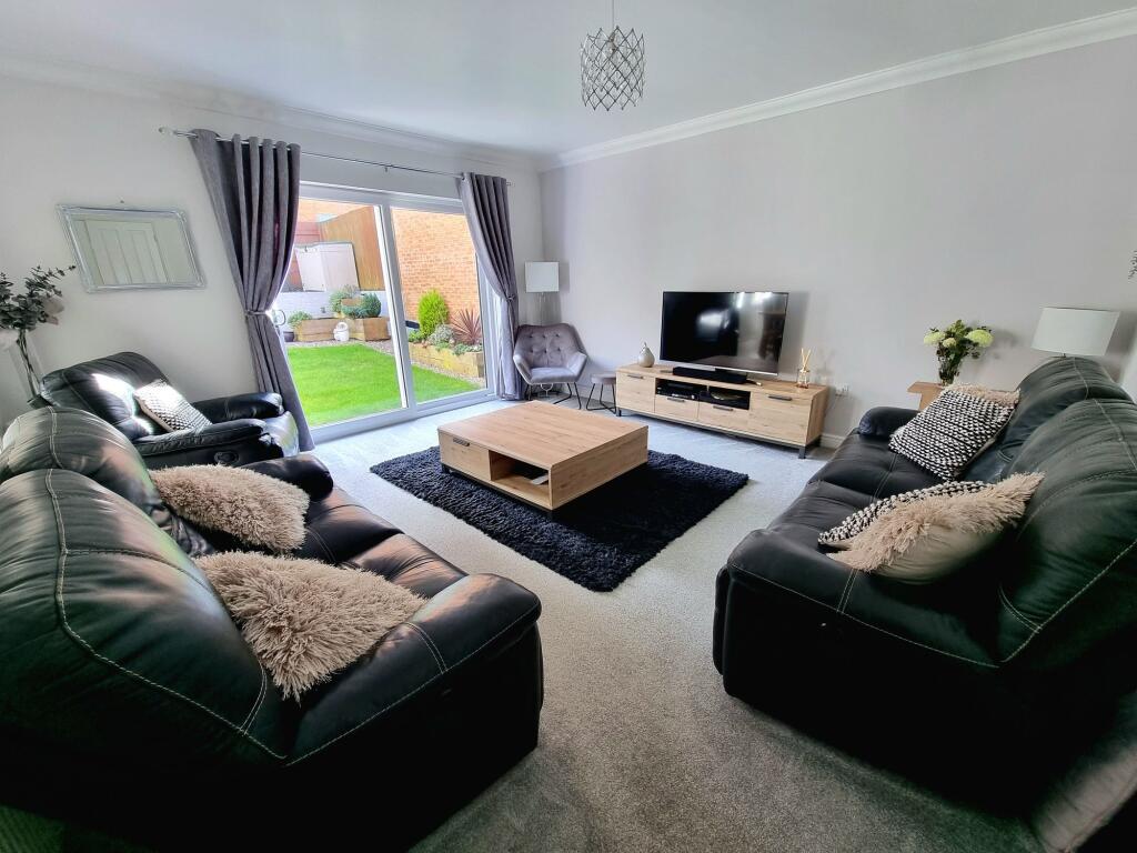 Underwood Place, Brackla, CF31 photo 2