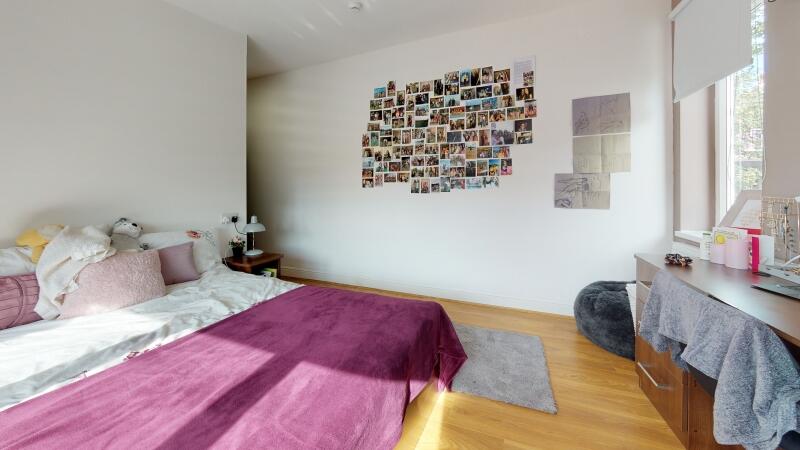 House in Leeds, West Yorkshire - View 5