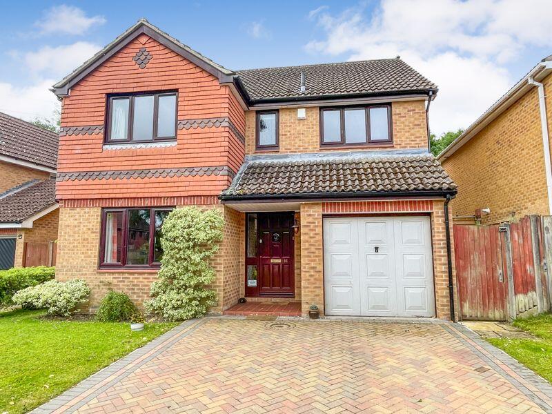 4-bed detached on Hedley Gardens, Grange Park, Hedge End, SO30, £475,000