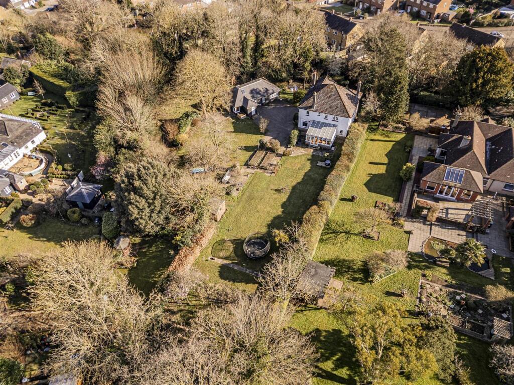 Main image of property: 5 Bed Detached House Plus 2 Bed Annexe, Mill Lane, Harbledown