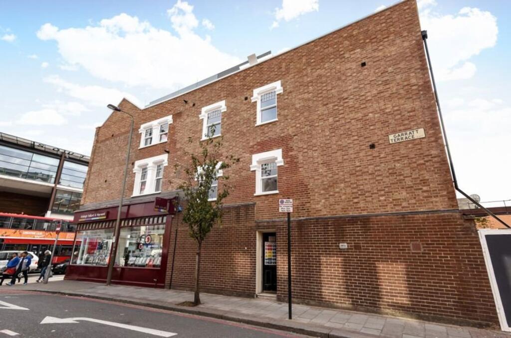 Apartment in London - More