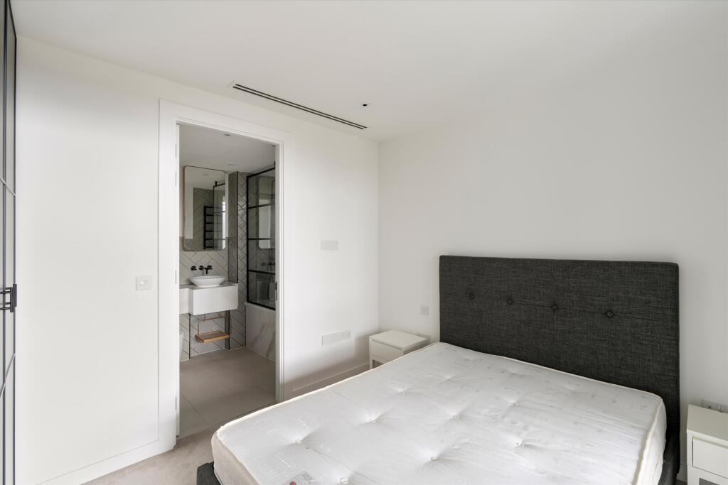 Apartment in London - View 5
