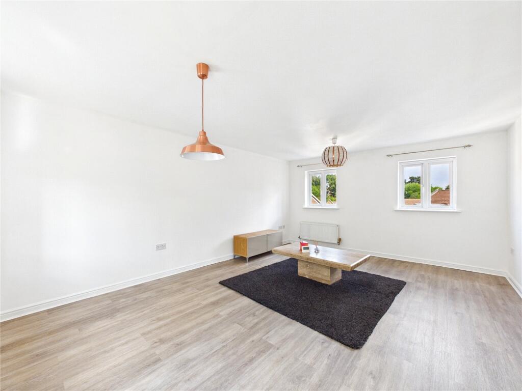 Apartment in Ipswich, Suffolk - View 2