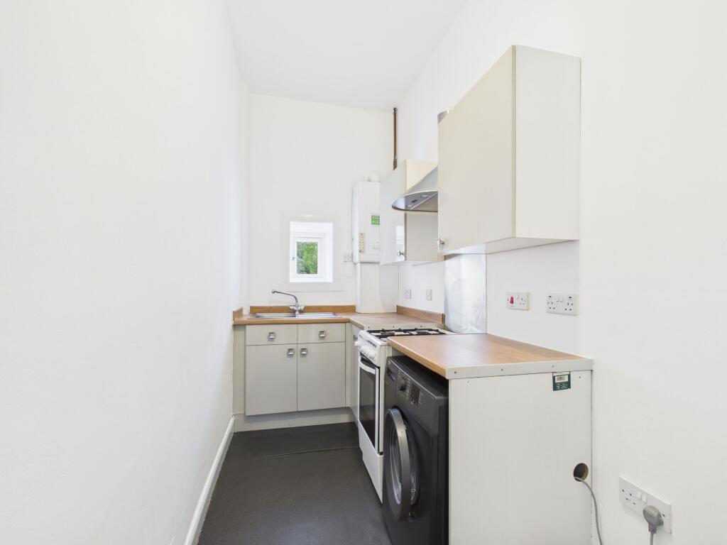 Apartment in Hamilton, Barncluith, Low Waters - View 4