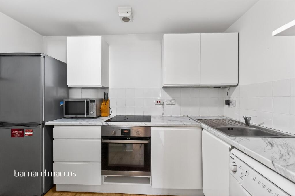 Apartment in London - View 2