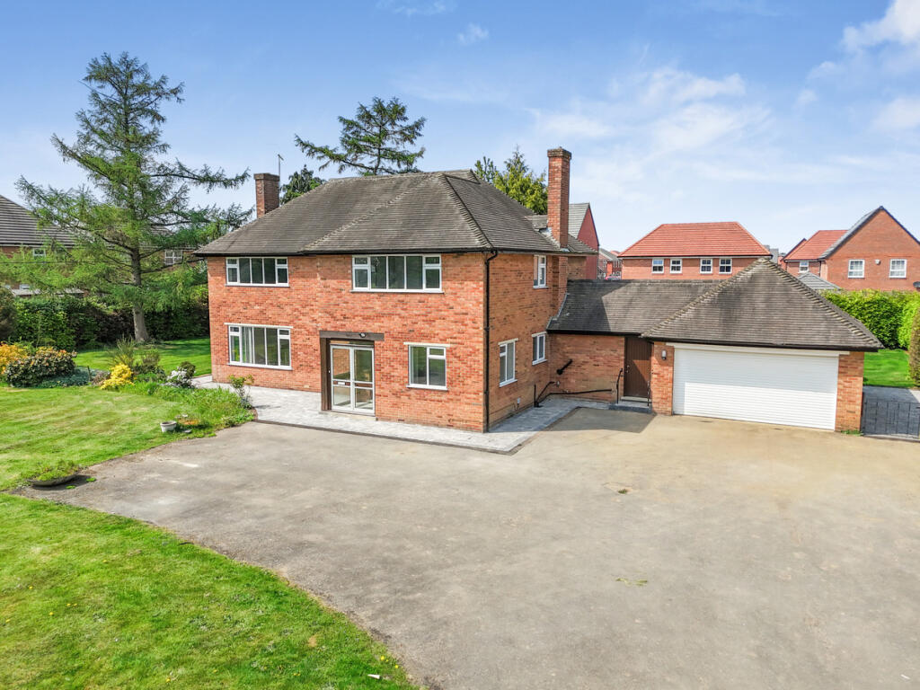 Main image of property: Ashlawn Road, Rugby, Warwickshire CV22 5QE