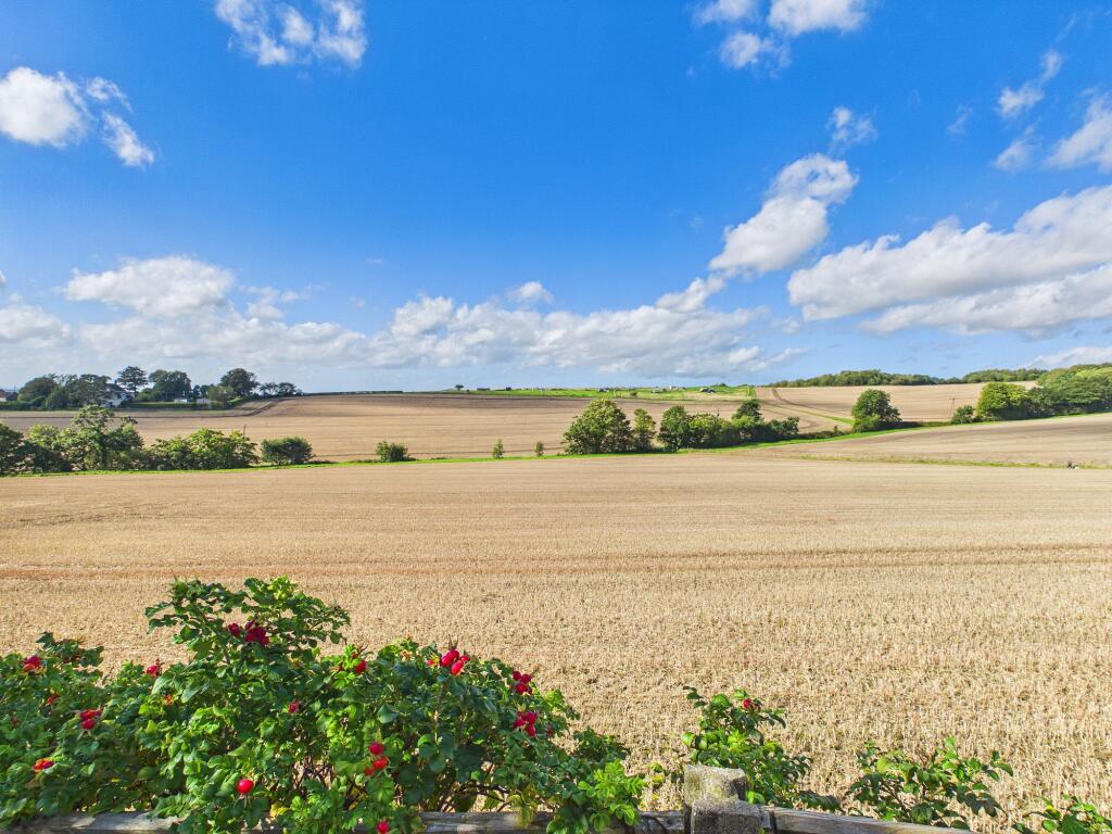House in St Helens, Billinge Chapel End - View 2