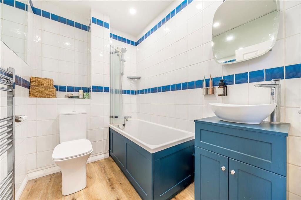 Apartment in London, Bankside, Southwark - More