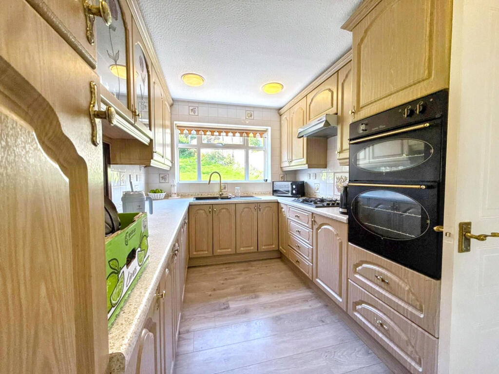 Valley View, Fatfield, Washington, Tyne and Wear, NE38 8SL - View 6