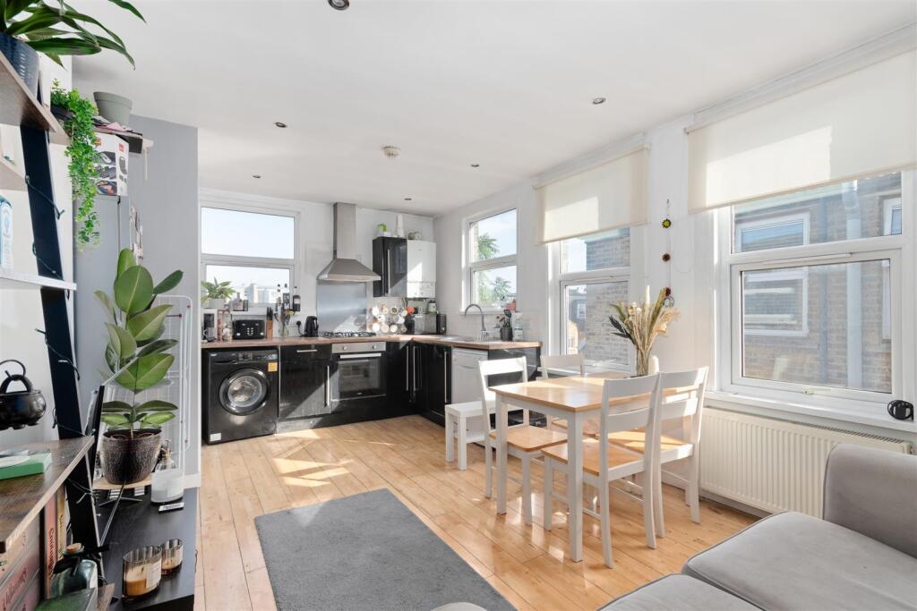 Apartment in London, South Wimbledon, Merton - View 2
