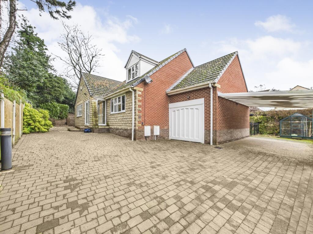 Main image of property: Snape Hill Gardens, Dronfield, Derbyshire, S18