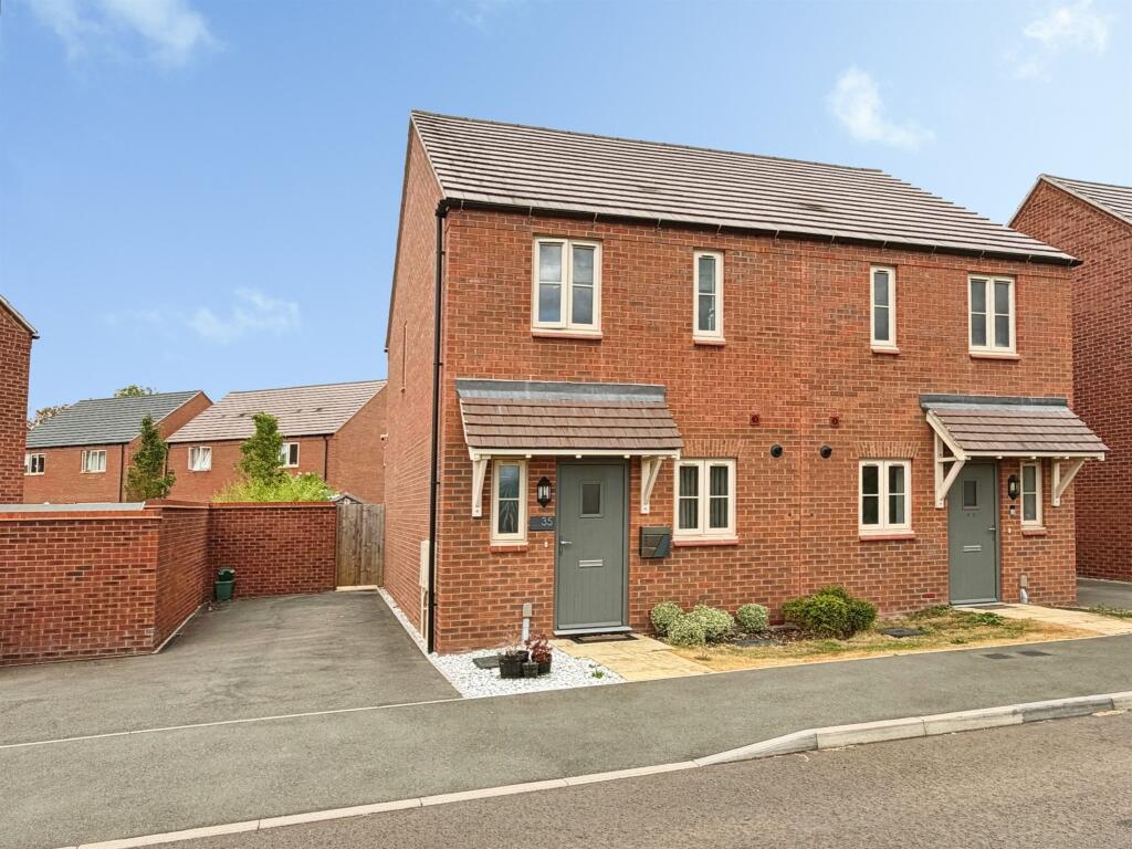 Main image of property: Holywell Drive, Temple Herdewyke, Southam