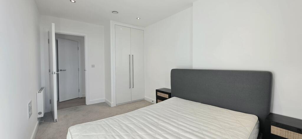Apartment in Harrow - View 4
