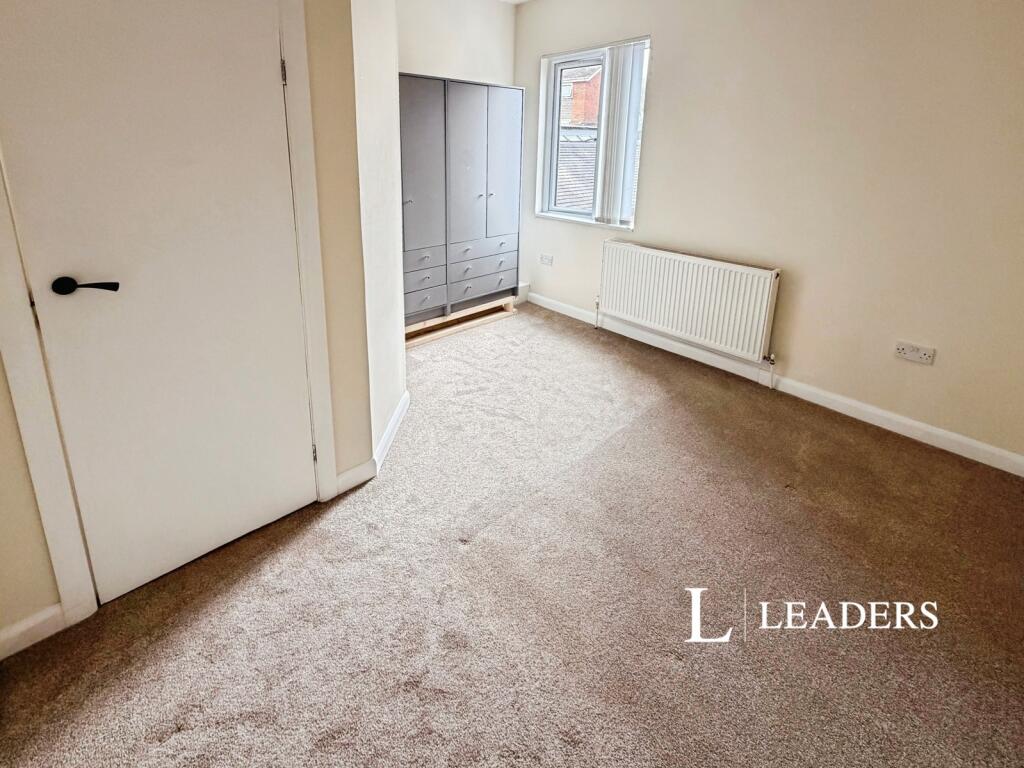 House in Stoke-on-Trent - View 5