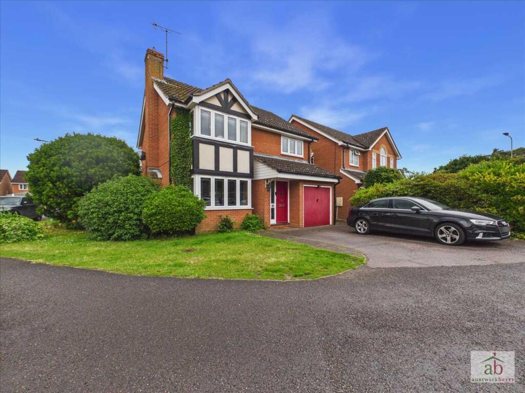 4-bed detached on Harrison Grove, Grange Farm, Kesgrave, £430,000