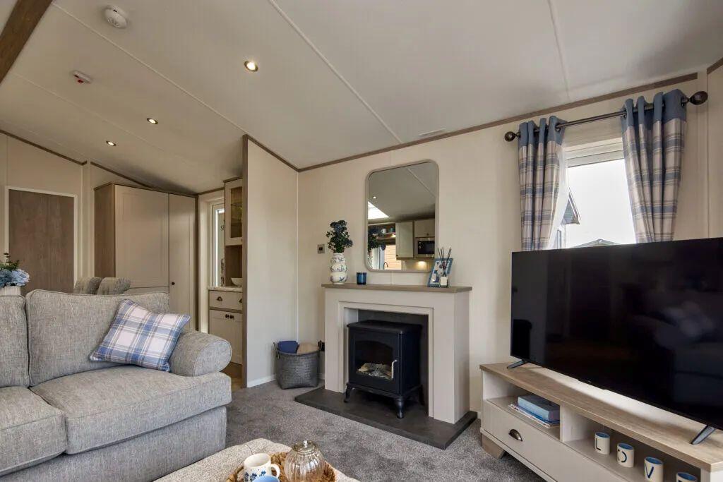 Willerby Sheraton Elite Luxury Lodge, Colchester Country Park, Cymbeline Way, Colchester, Essex, CO3 4AG photo 3