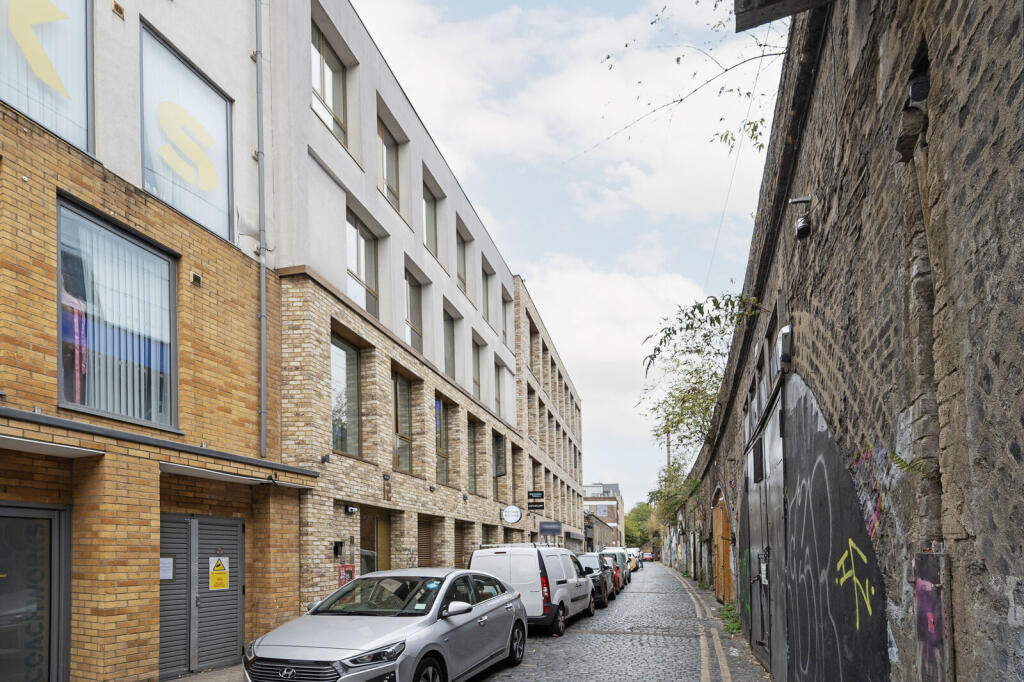 Apartment in London - View 3