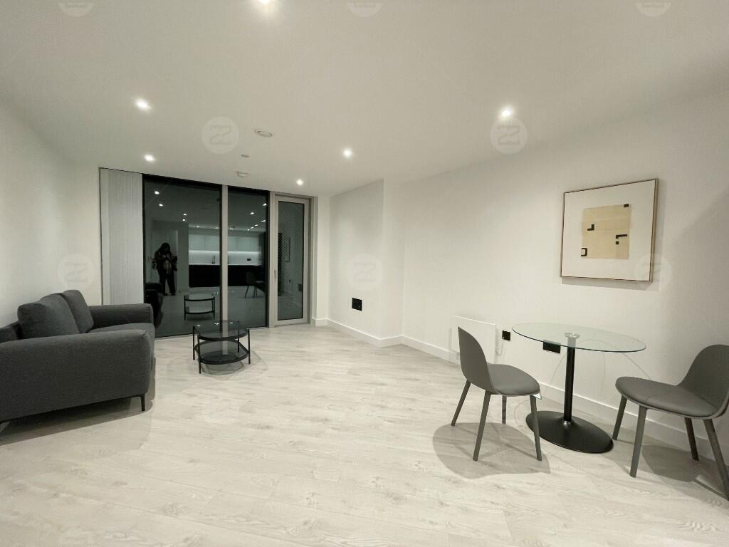 Main image of property: 30th Floor, Vista River Gardrens, Trinity Way , Manchester, Greater Manchester, M3