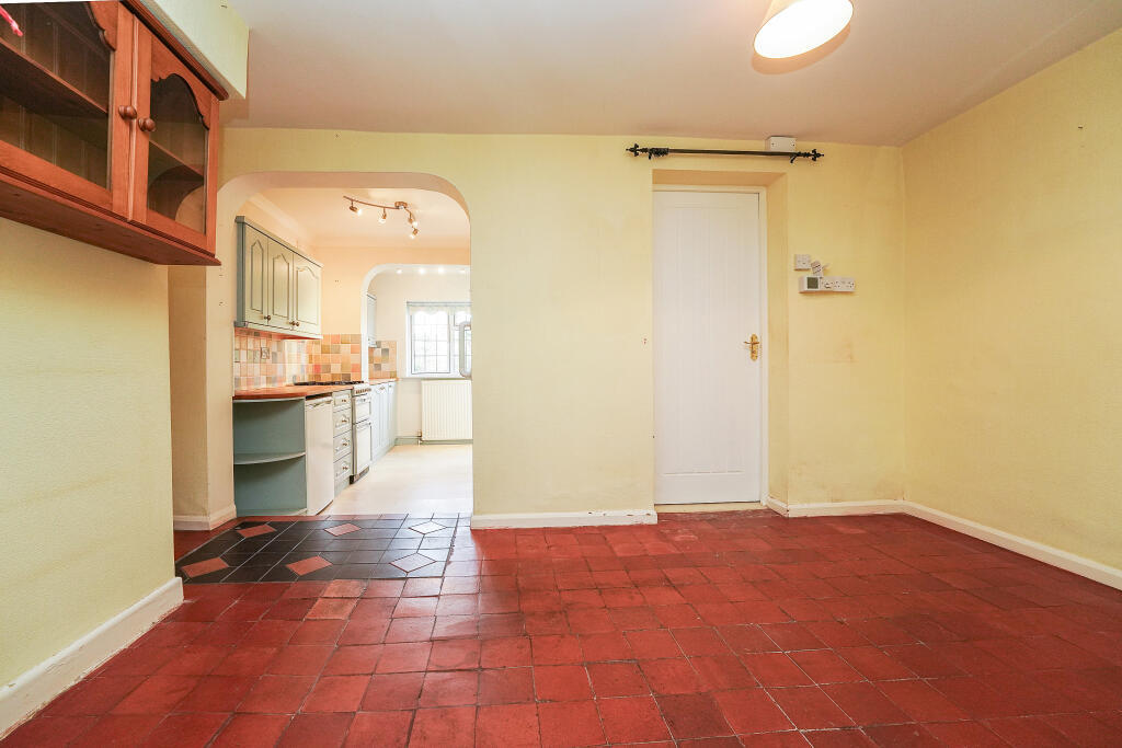 House in Gloucester - View 4