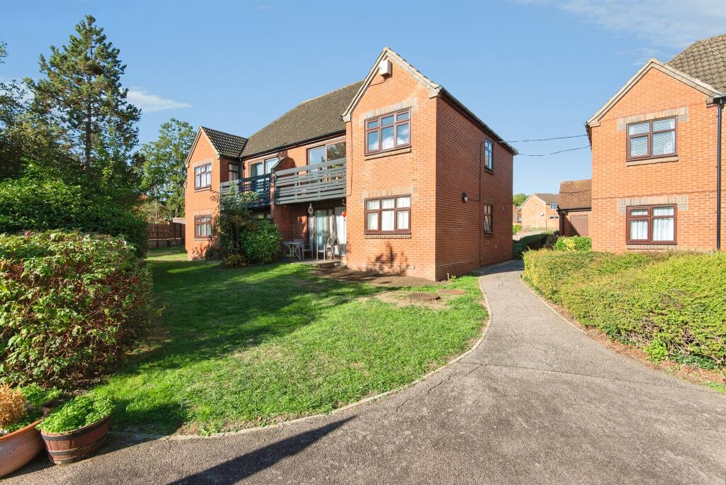 Apartment in Stevenage, Aston Vale, Poplars - View 2