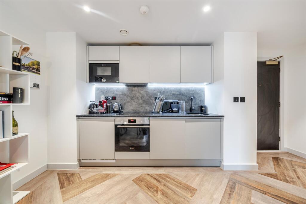 Apartment in Manchester, New Cross, Strangeways - View 5