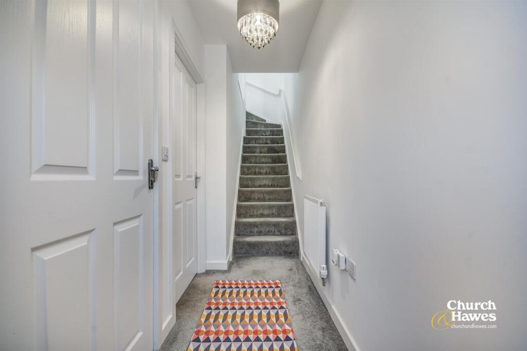 Oak Crescent, Burnham-on-Crouch photo 3