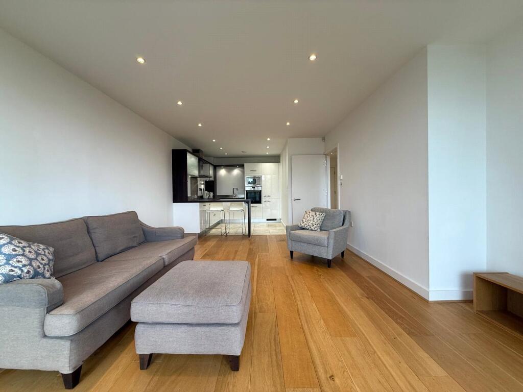 Apartment in Cambridge - View 5