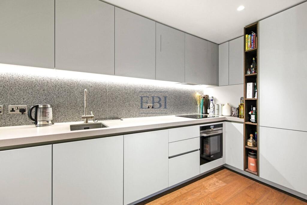 Apartment in London - View 5