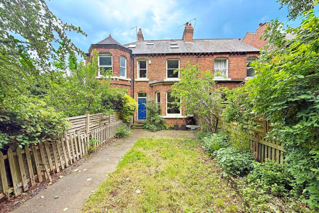 3-bed terraced on Scriven Road, Knaresborough, £450,000