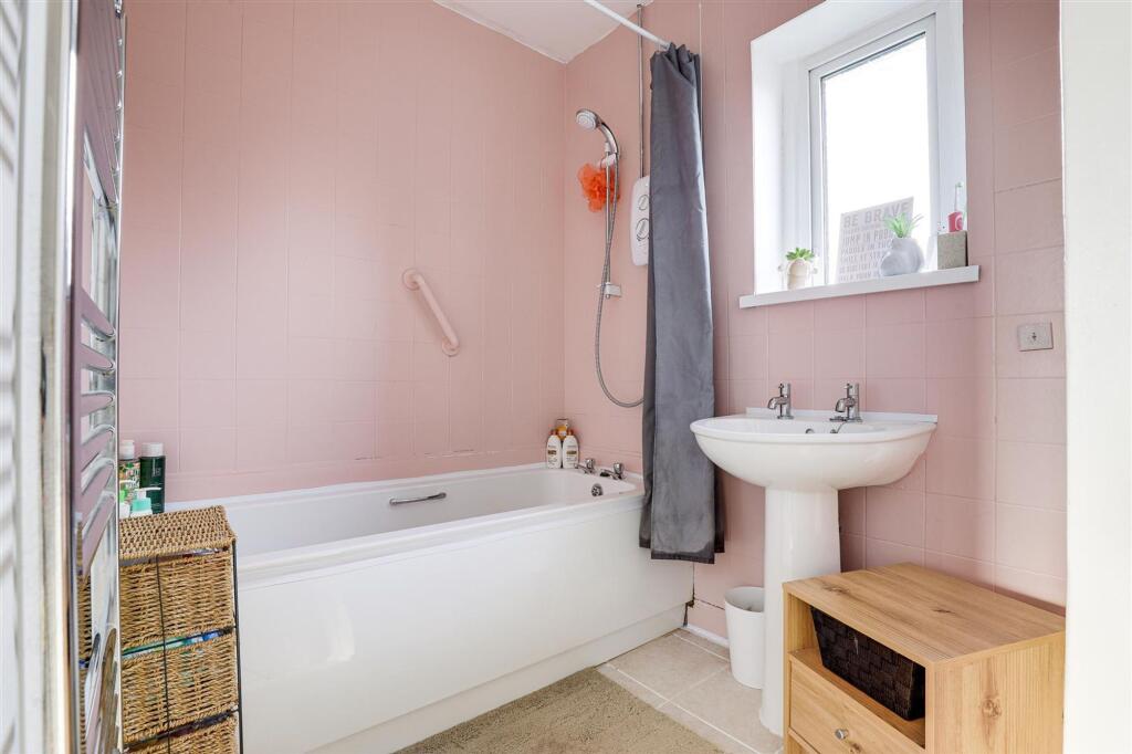 Vine Crescent, Sandiacre, NG10 photo 4