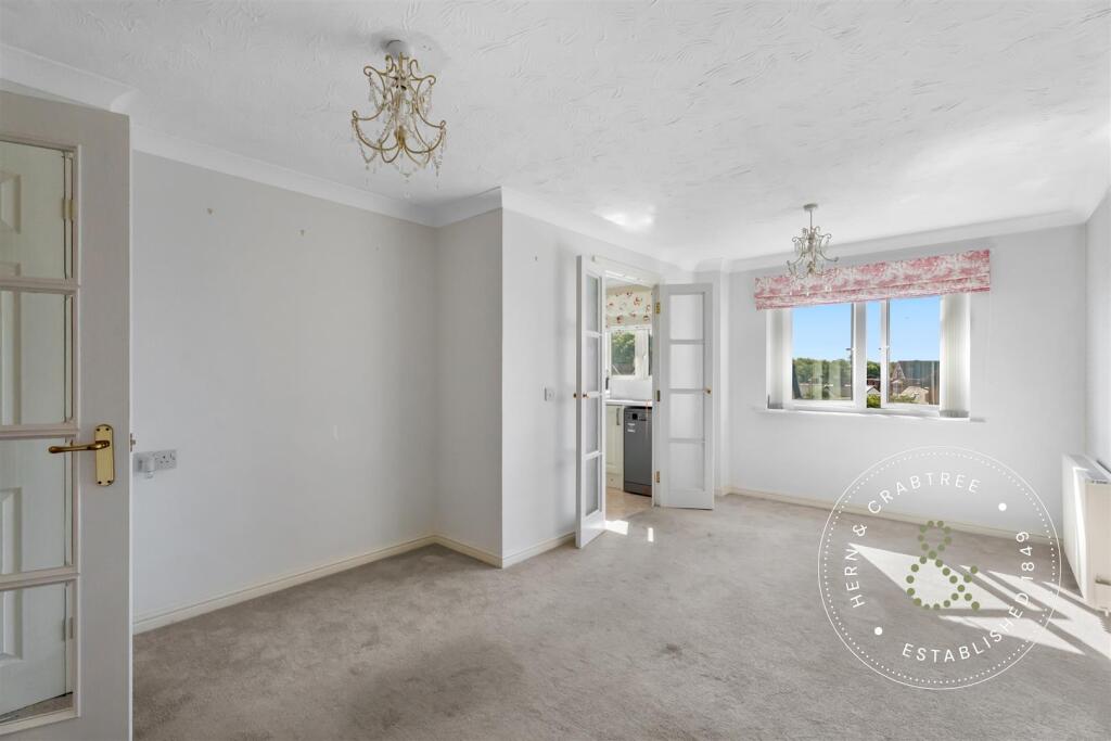 Apartment in Cardiff, Rhydypenau, Cyncoed - View 2