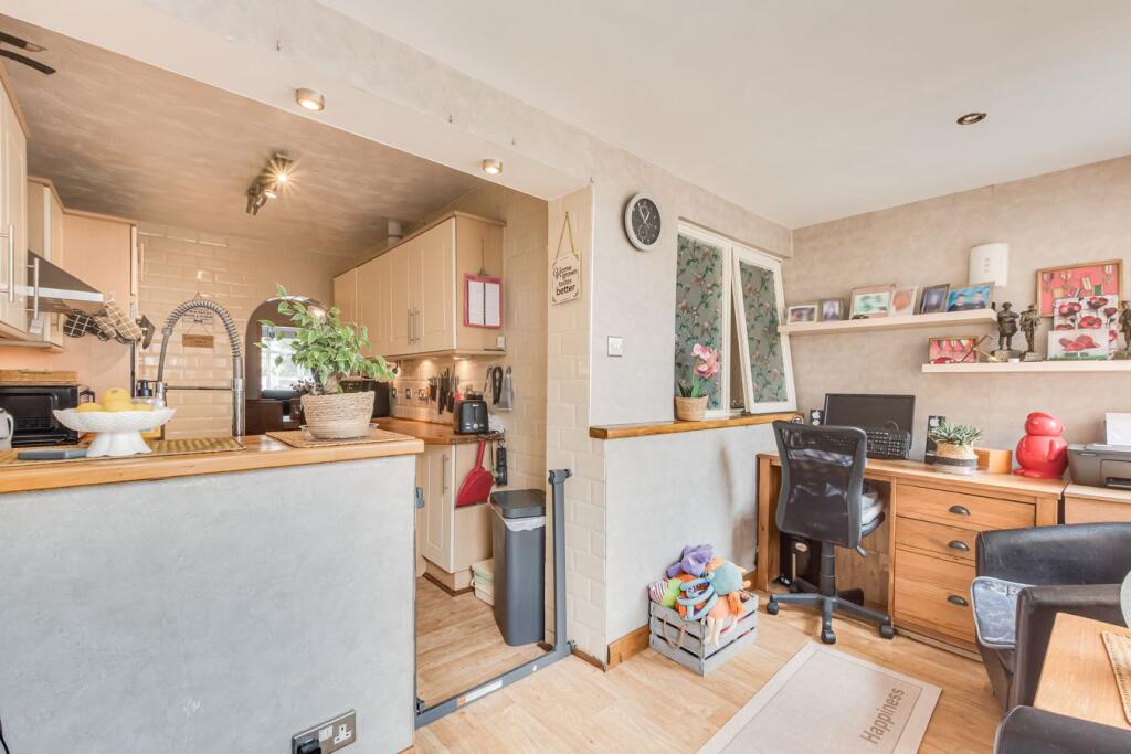House in Sidcup, Penhill, Blendon - More