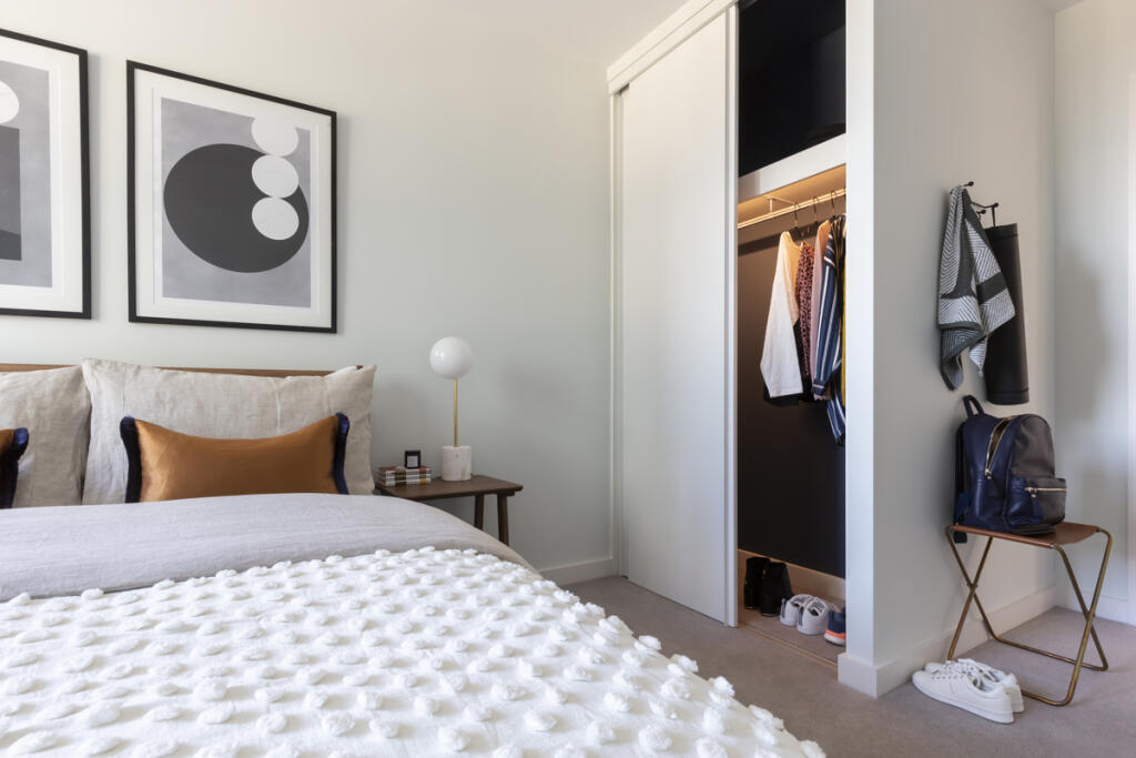 Apartment in Croydon - View 2