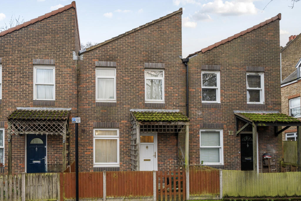 Main image of property: Montserrat Close, London