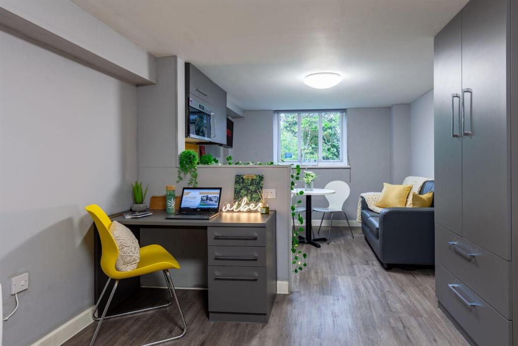 1 bedroom flat share for rent