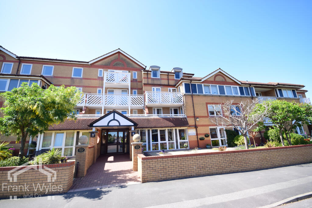 Main image of property: Flat 67, Poplar Court, Kings Road, Lytham St. Annes, Lancashire