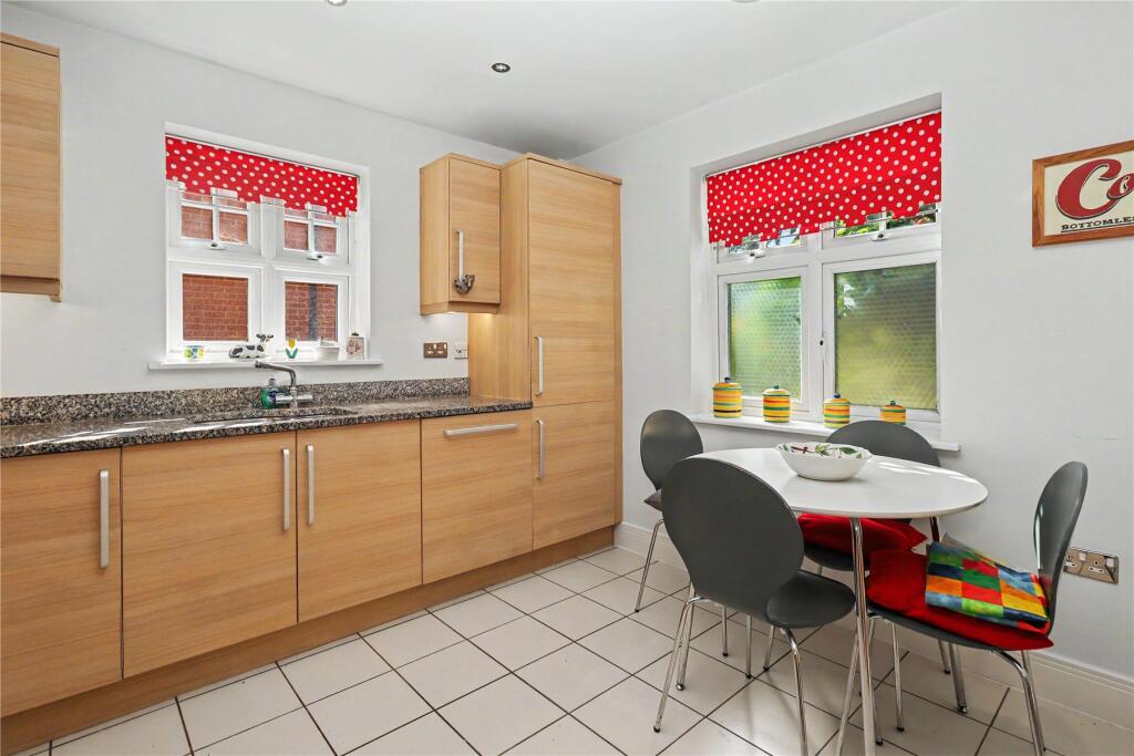 House in Guildford - View 5
