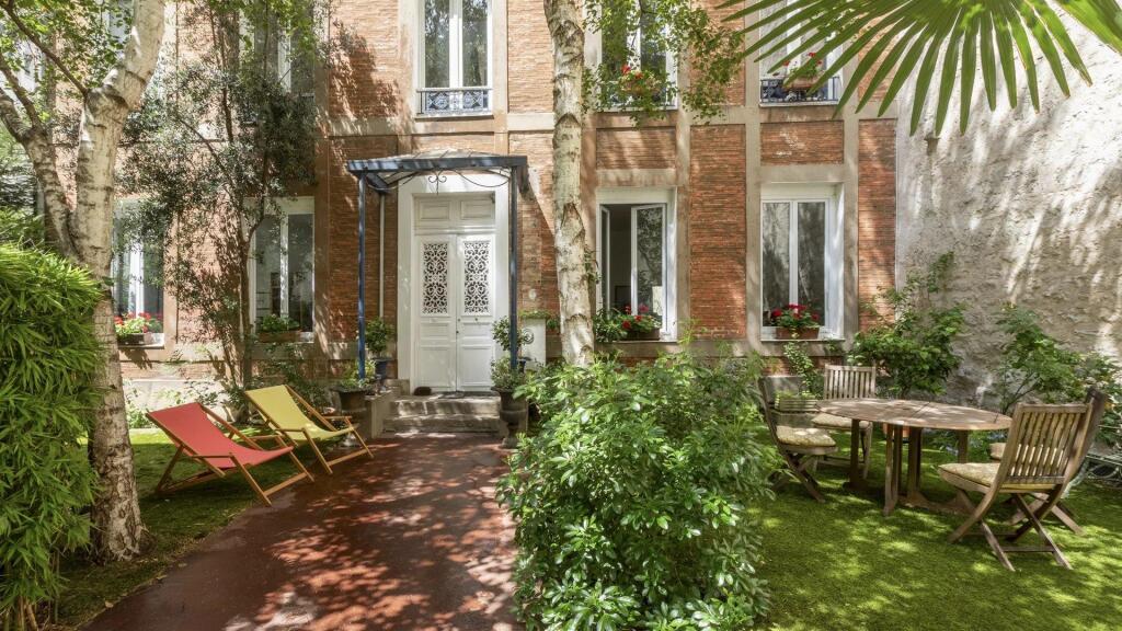 Main image of property: Paris-Isle of France, Paris, Paris