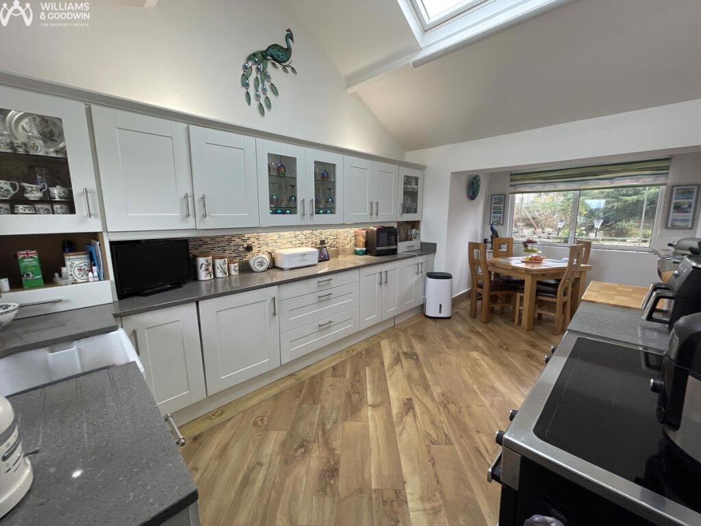 Rhosmeirch, Llangefni, Anglesey, LL77 photo 4