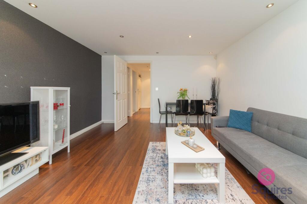 Apartment in London - More