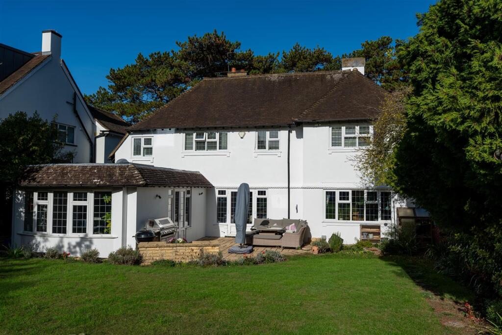 House in Kingston upon Thames - View 2