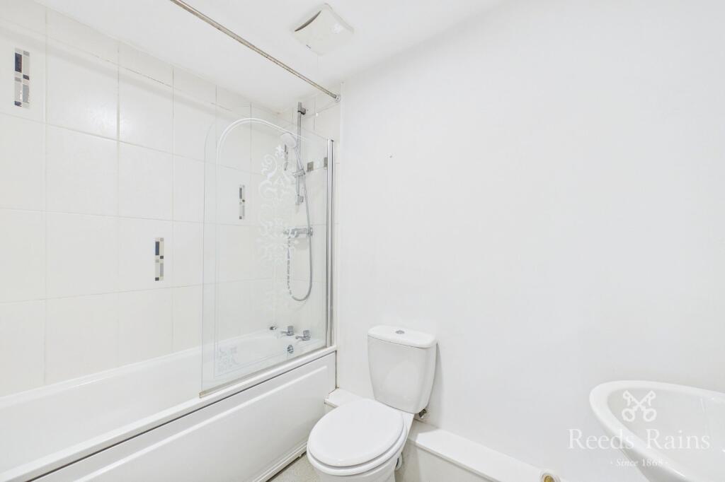 Apartment in St Helens - View 4