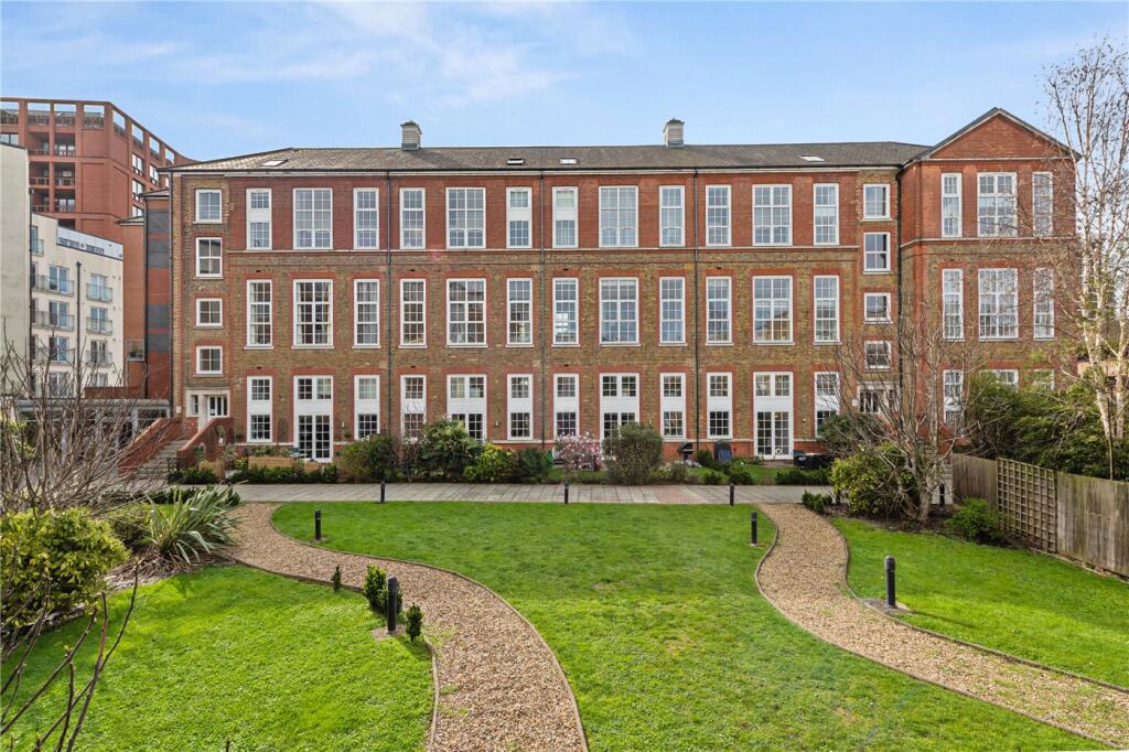 Main image of property: Enfield Road, Islington, London, N1