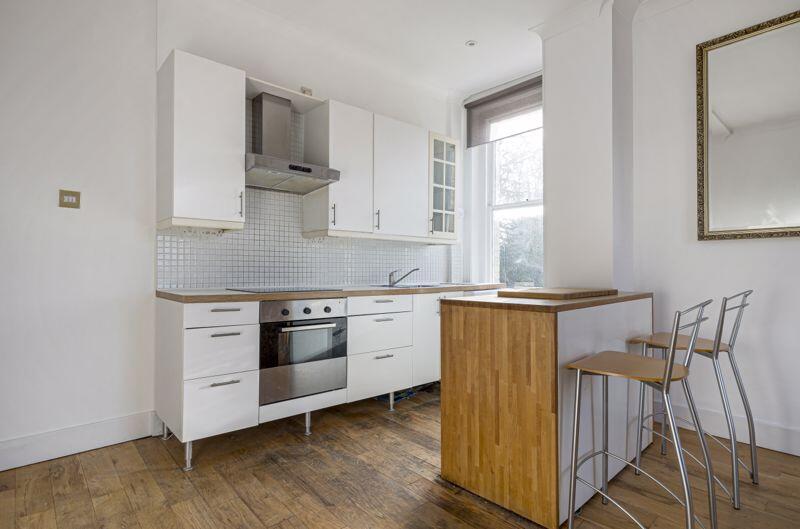 Apartment in London - View 4