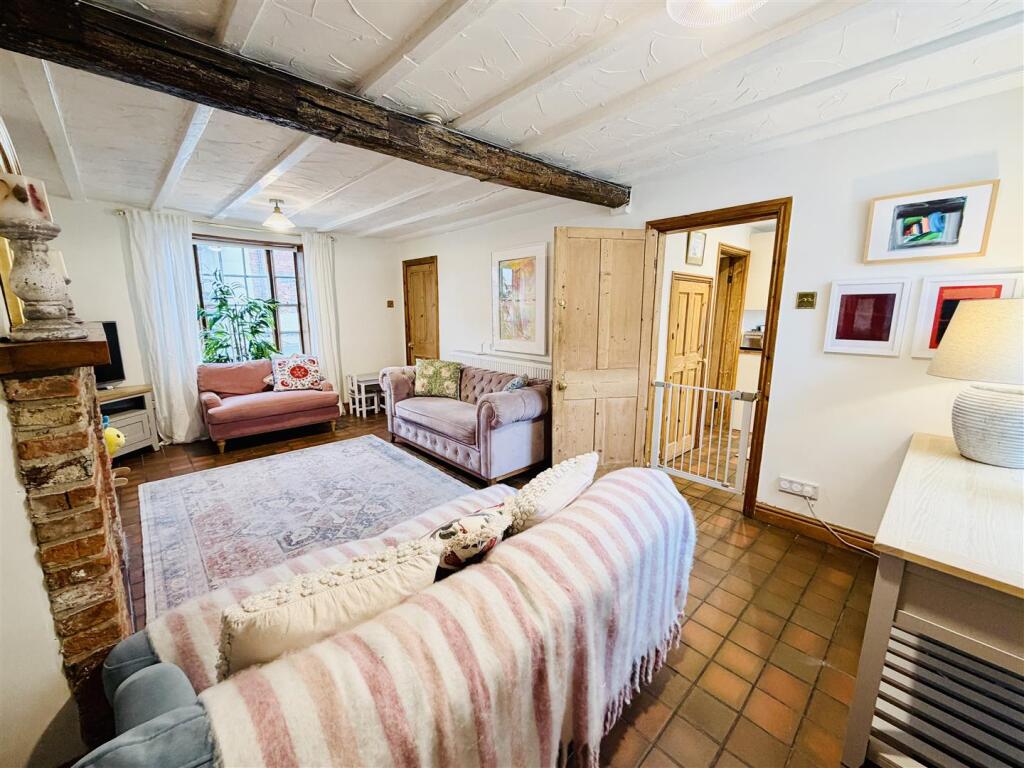 House in York - View 4