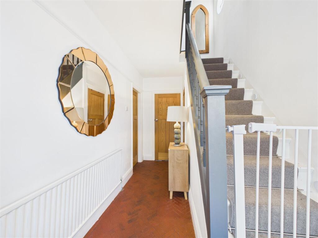 Park Lane, Castle Donington, Leicestershire, D photo 5