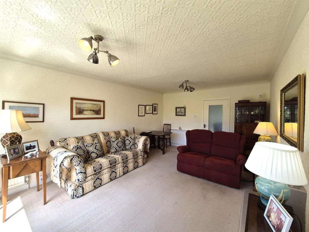 Gisburn Avenue, Lytham St. Annes photo 5